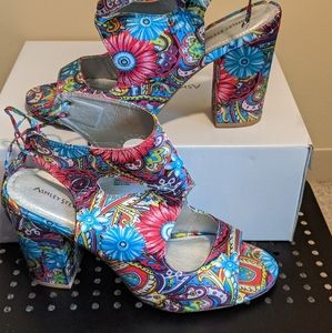 Patterned Tie Back Block Heel- Wide Width